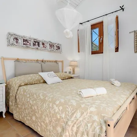 Privata Con Piscina In Pantogia * بورتو كيرفو