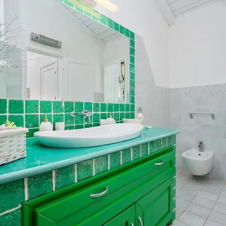 Privata Con Piscina In Pantogia