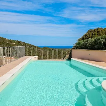 Privata Con Piscina In Pantogia