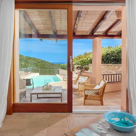 Privata Con Piscina In Pantogia