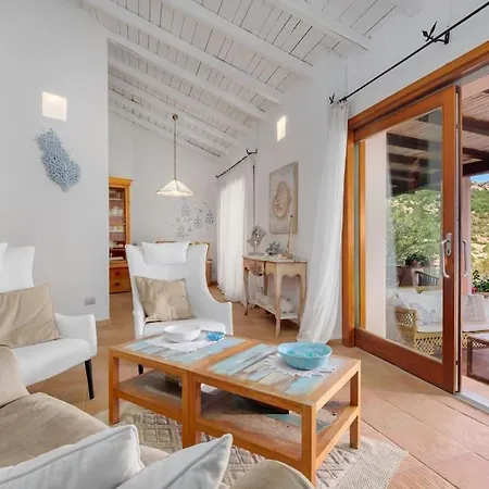 Privata Con Piscina In Pantogia