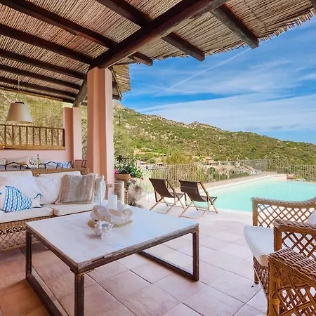 Privata Con Piscina In Pantogia Vila *