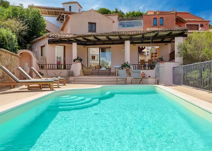 Privata Con Piscina In Pantogia 别墅