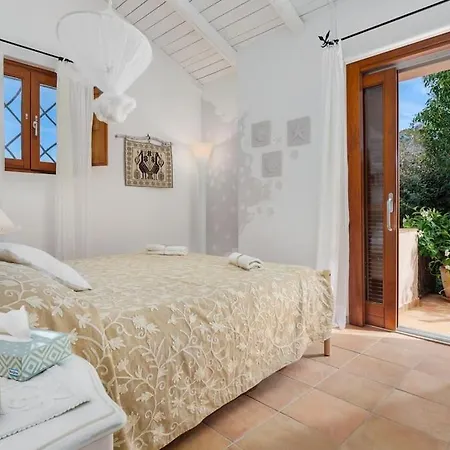 Privata Con Piscina In Pantogia Villa