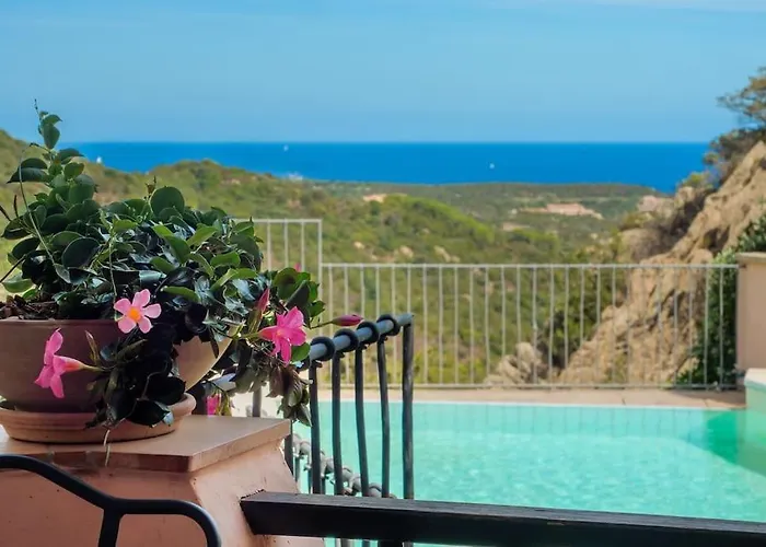 Privata Con Piscina In Pantogia Villa