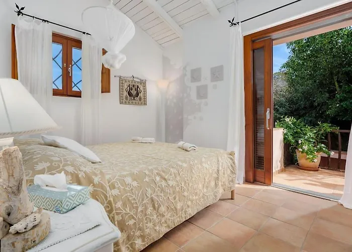 Privata Con Piscina In Pantogia Villa